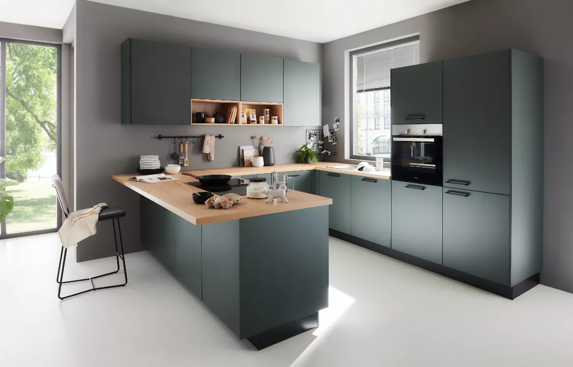 Die aktuelle Interliving-Küche Black Green