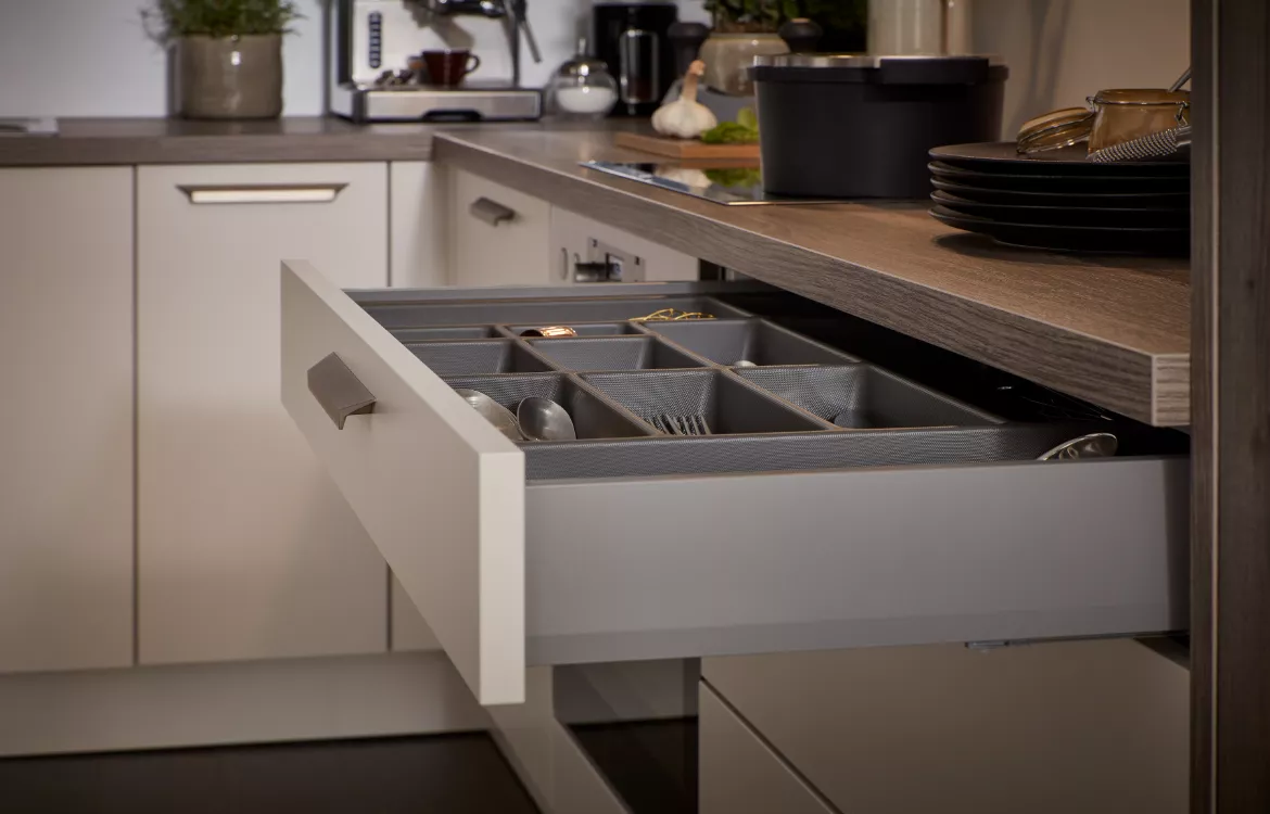 Aktuelle Küche Seidenweiß