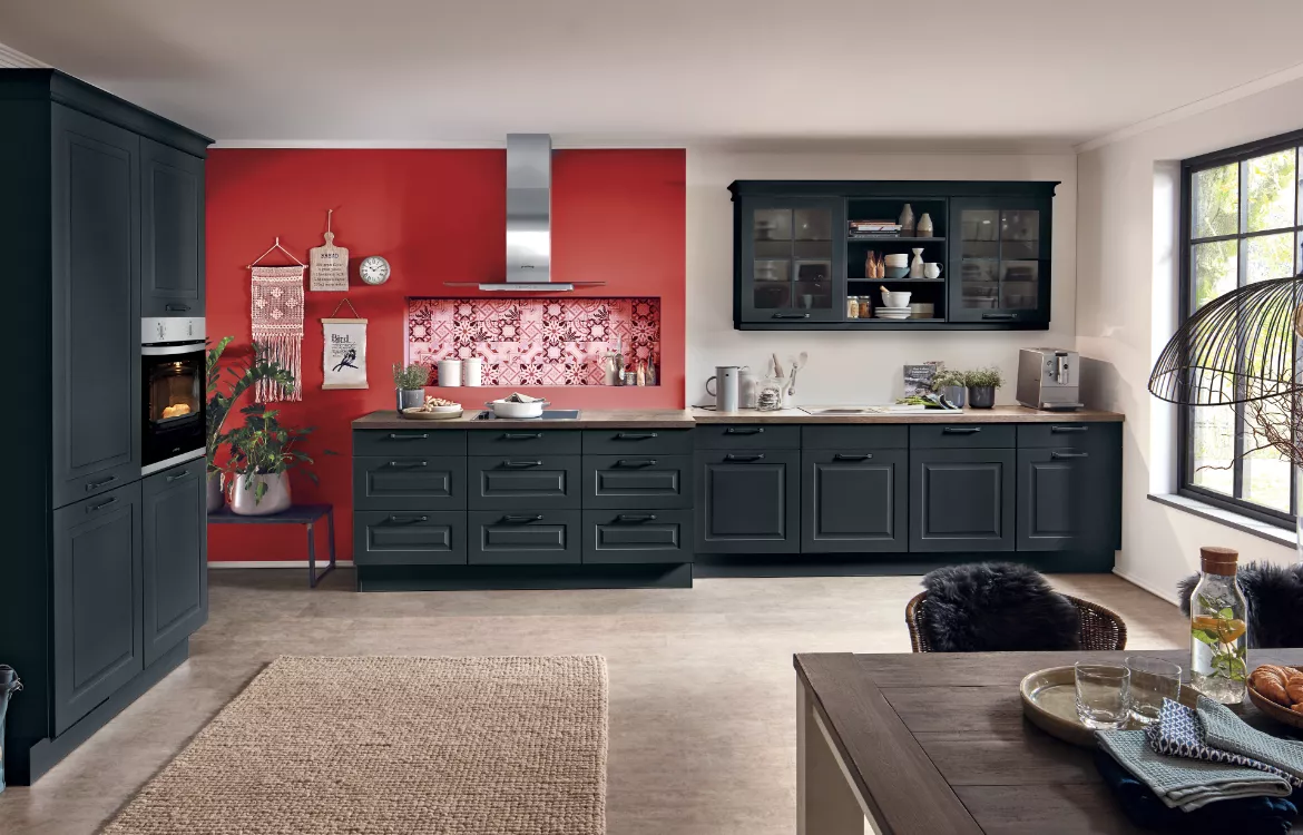 Küchenkombination mit extra tiefem Kochstellenelement