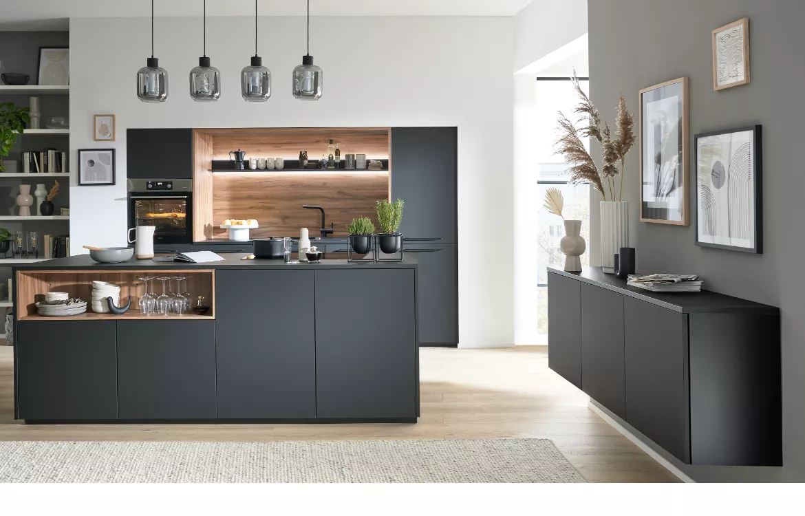 Interliving-Küche schwarz softmatt