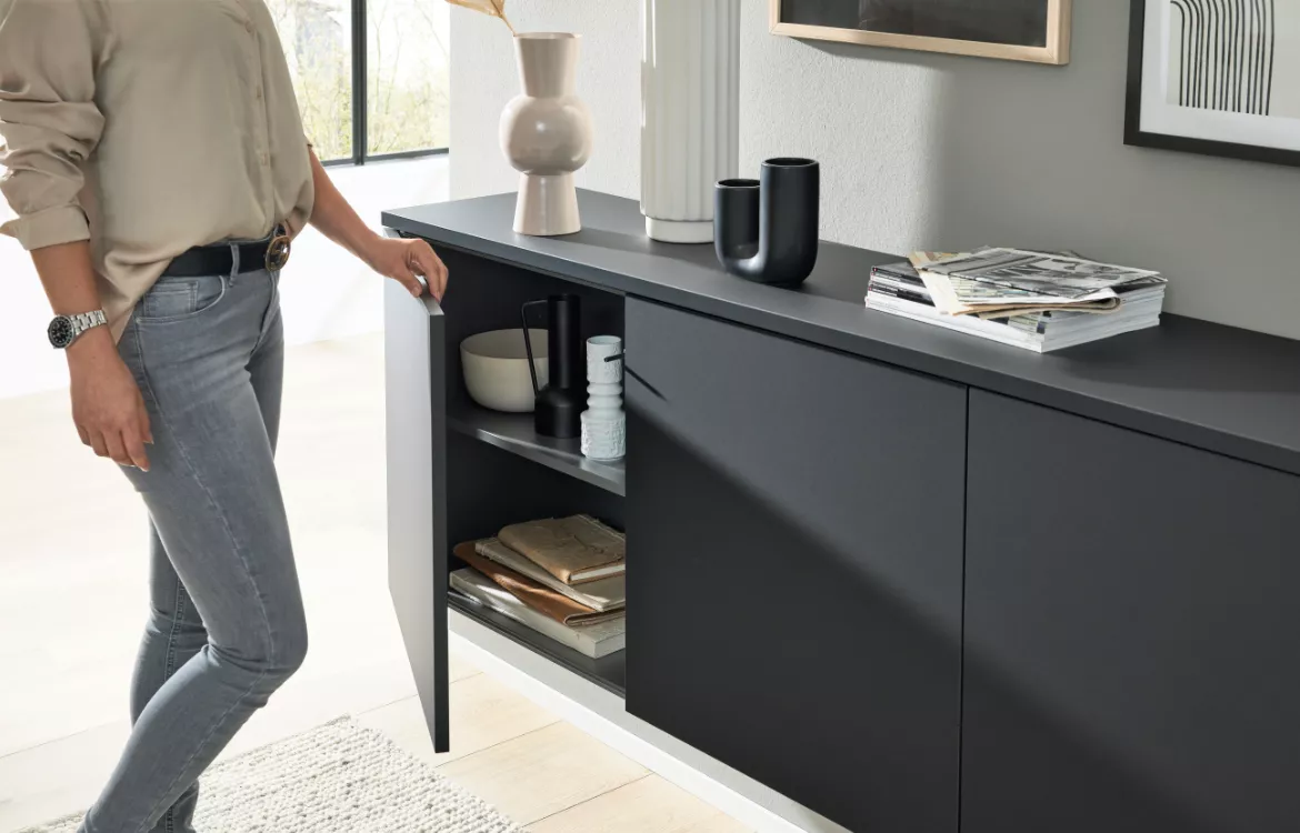 Interliving-Küche schwarz softmatt