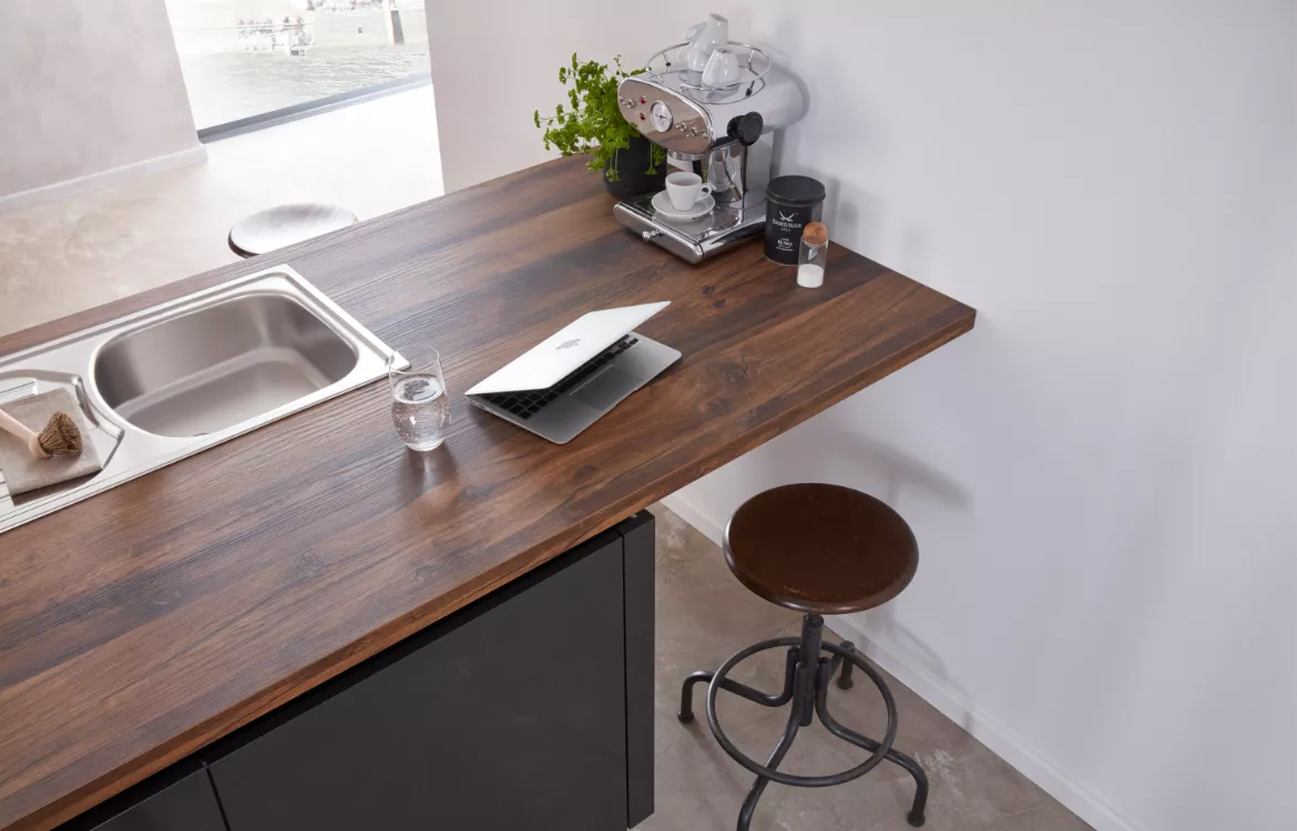 Kontraststark kombinierte WERT-KÜCHE