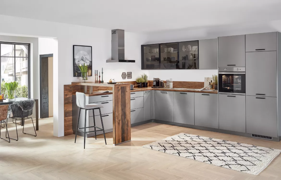 Puristische Küchenkombination mit klarem Designkonzept