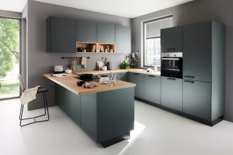 Die aktuelle Interliving-Küche Black Green